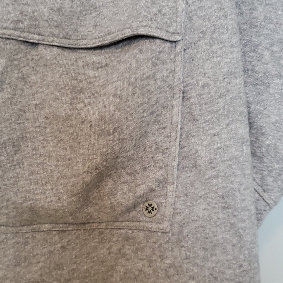 NWOT Urban Outfitters Without Walls Hoodie - Picture 5 of 6